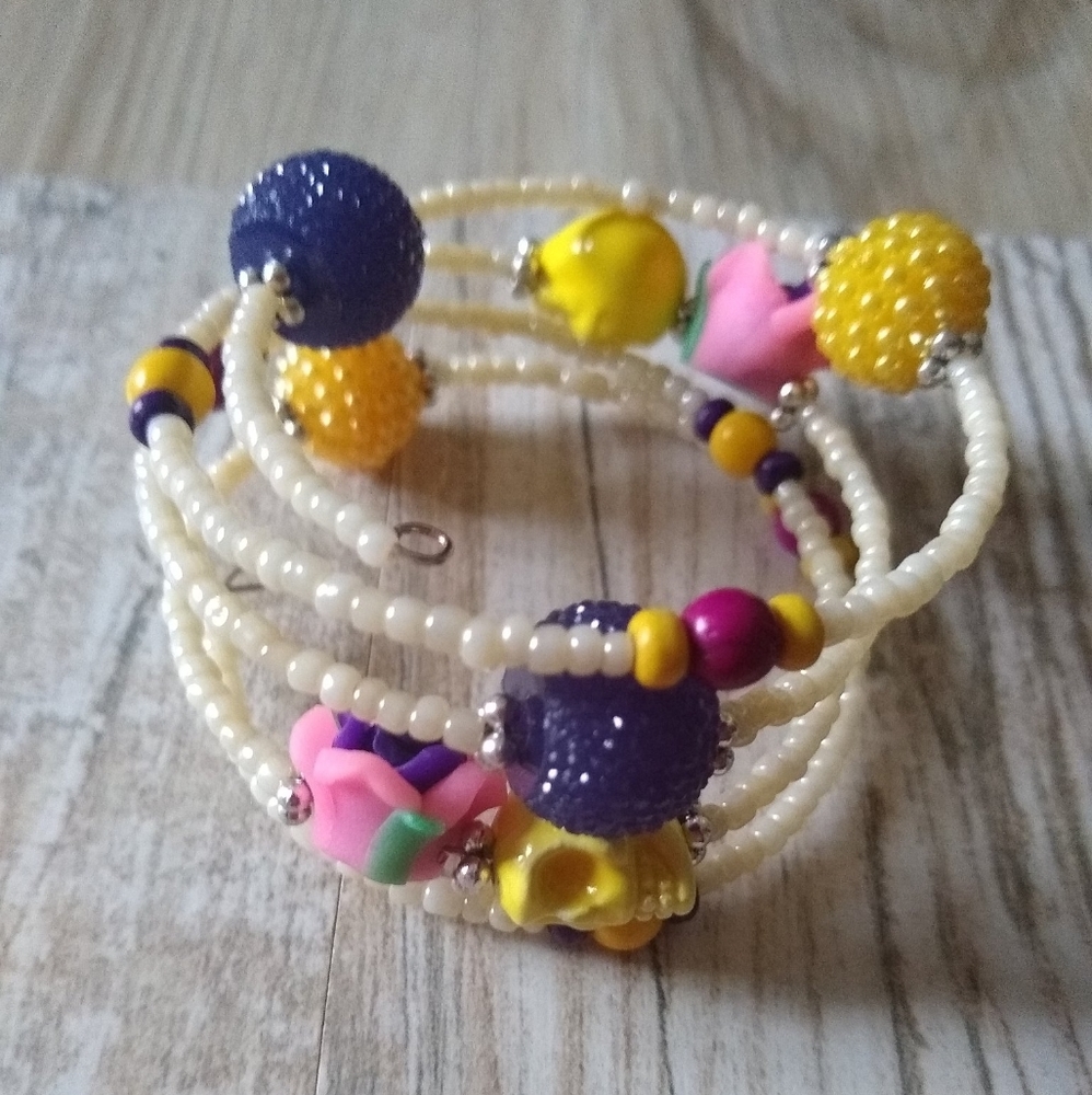 Skull candy memory wire bracelet